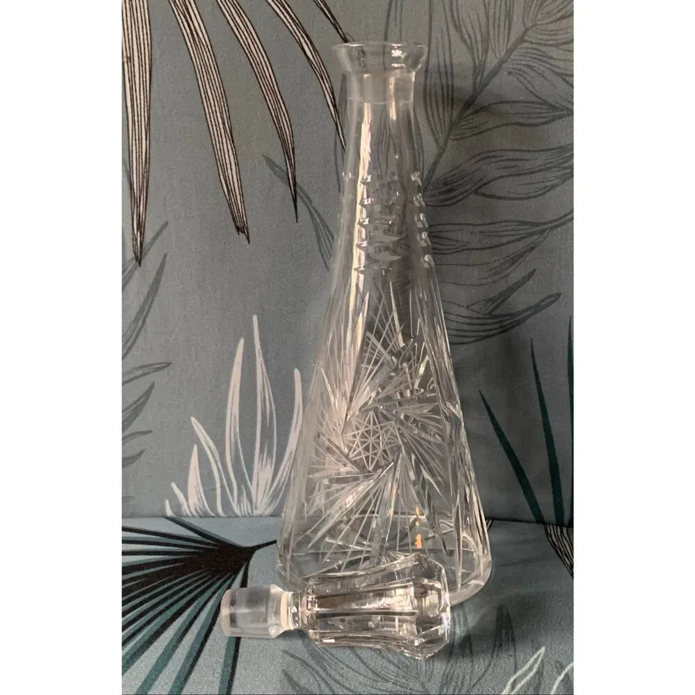 GLASS CRYSTAL Etched Cut to Clear Decanter Bottle with Stopper Top 14”